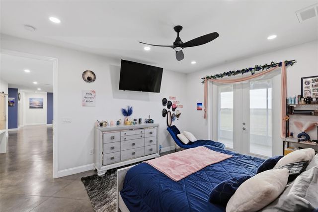 17165 LAKE IOLA ROAD, Dade City, FL 33523