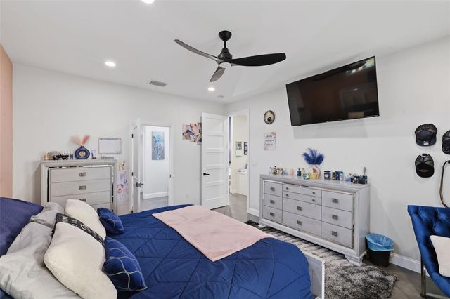 17165 LAKE IOLA ROAD, Dade City, FL 33523