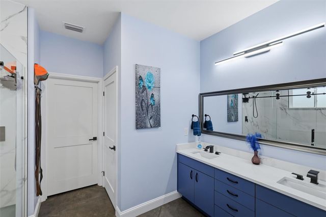 17165 LAKE IOLA ROAD, Dade City, FL 33523