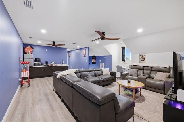 17165 LAKE IOLA ROAD, Dade City, FL 33523