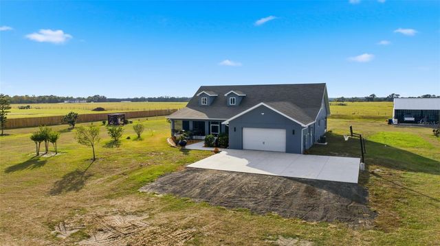 17165 LAKE IOLA ROAD, Dade City, FL 33523