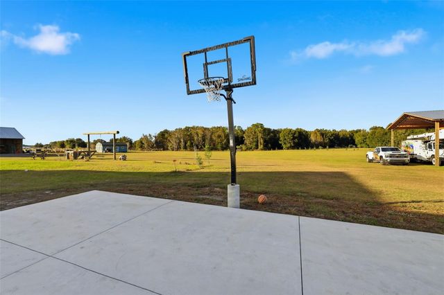 17165 LAKE IOLA ROAD, Dade City, FL 33523