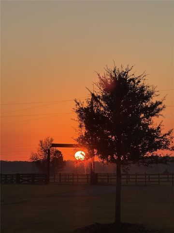 17165 LAKE IOLA ROAD, Dade City, FL 33523