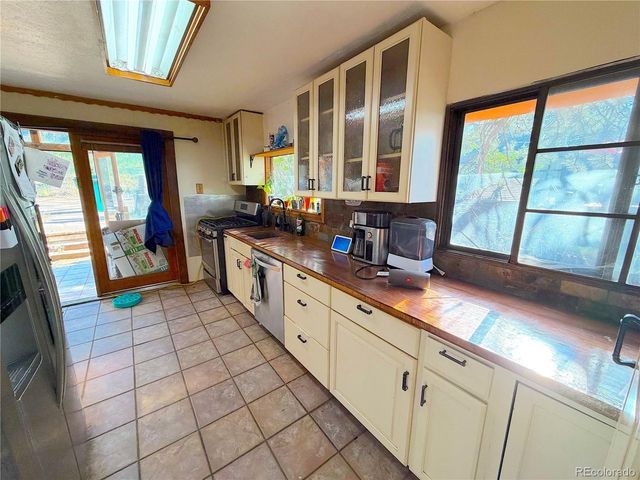 25 Pine Rd, Golden, CO 80401
