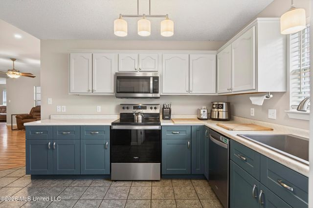 13300 Sunview Cove, Ocean Springs, MS 39565