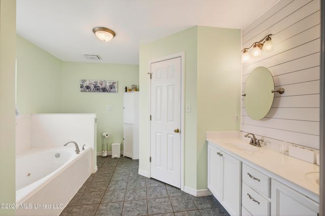 13300 Sunview Cove, Ocean Springs, MS 39565