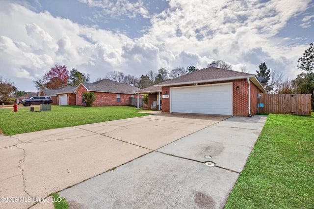 13300 Sunview Cove, Ocean Springs, MS 39565
