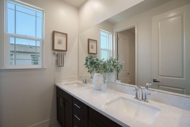 885 De Guigne Drive 1, Sunnyvale, CA 94085