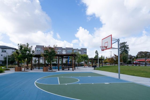 885 De Guigne Drive 1, Sunnyvale, CA 94085