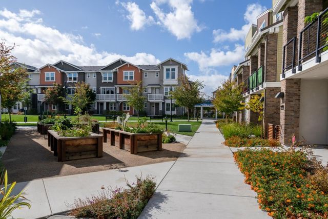 885 De Guigne Drive 1, Sunnyvale, CA 94085