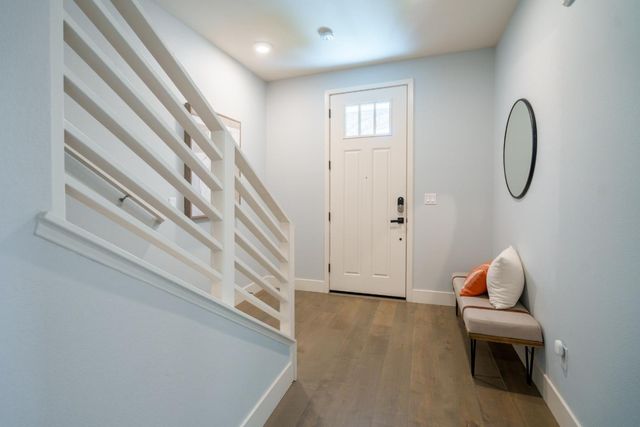 885 De Guigne Drive 1, Sunnyvale, CA 94085