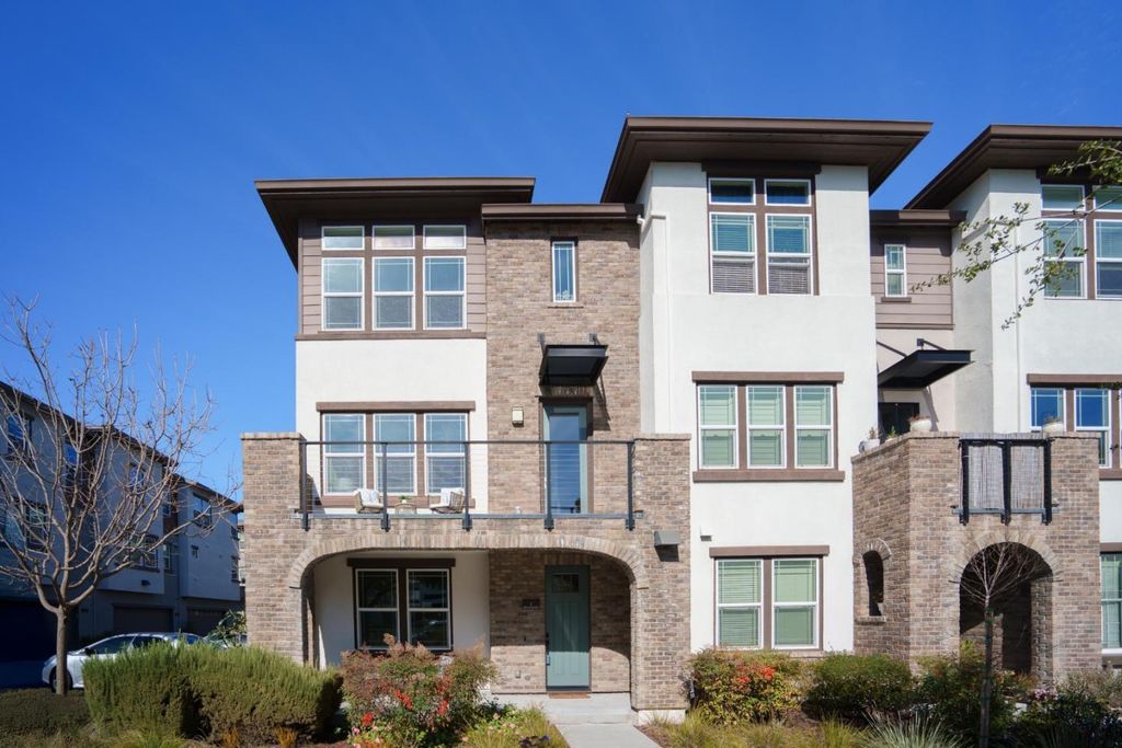 885 De Guigne Drive 1, Sunnyvale, CA 94085