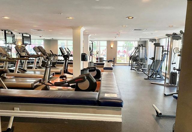 1919 Van Buren St 505A, Hollywood, FL 33020