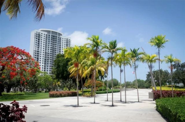 1919 Van Buren St 505A, Hollywood, FL 33020
