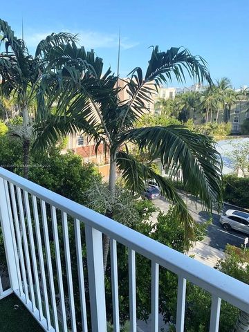 1919 Van Buren St 505A, Hollywood, FL 33020