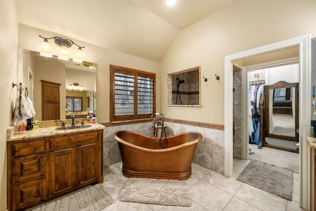 7401 Hilltop Drive, Fort Worth, TX 76108