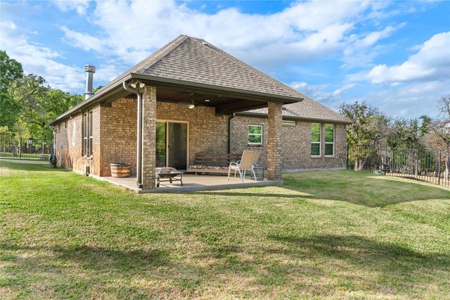 7401 Hilltop Drive, Fort Worth, TX 76108