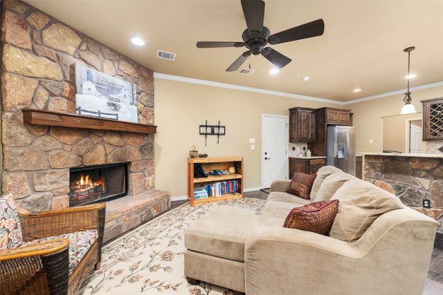 7401 Hilltop Drive, Fort Worth, TX 76108