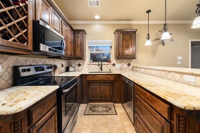 7401 Hilltop Drive, Fort Worth, TX 76108