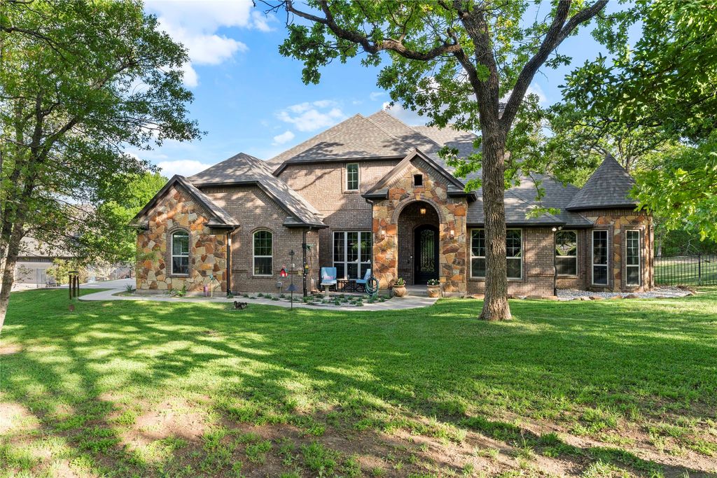 7401 Hilltop Drive, Fort Worth, TX 76108