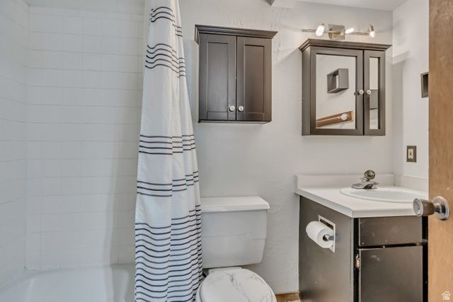 1063 OXFORD DR, Ogden, UT 84403