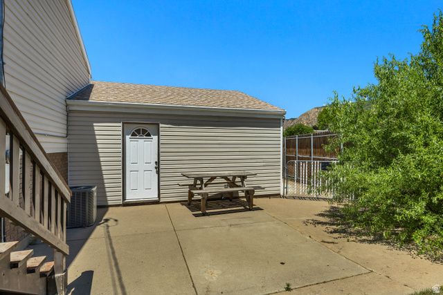 1063 OXFORD DR, Ogden, UT 84403