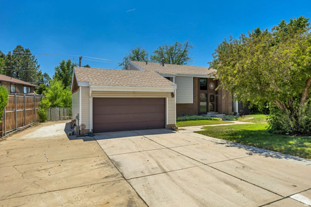 1063 OXFORD DR, Ogden, UT 84403