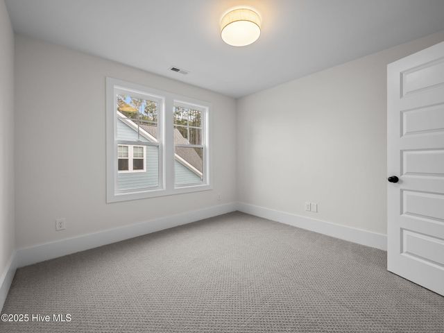 126 Pine View Boulevard, Beaufort, NC 28516