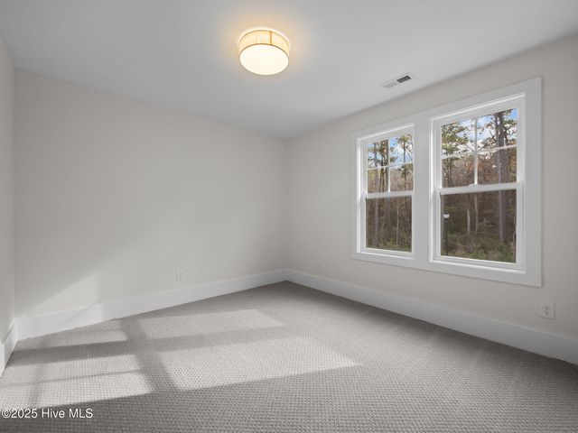 126 Pine View Boulevard, Beaufort, NC 28516