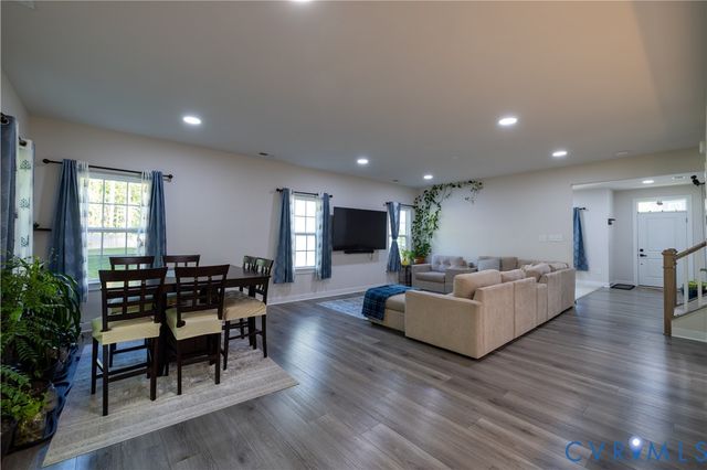 4733 Fry Landing Dr, Glen Allen, VA 23059