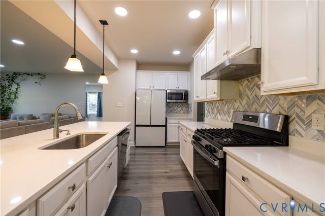 4733 Fry Landing Dr, Glen Allen, VA 23059