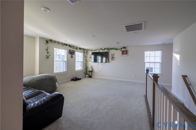 4733 Fry Landing Dr, Glen Allen, VA 23059