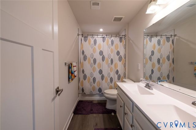 4733 Fry Landing Dr, Glen Allen, VA 23059
