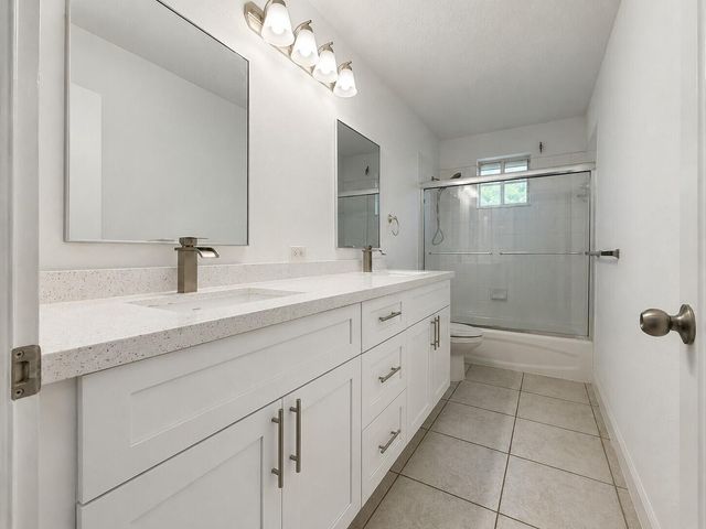 3660 San Simeon Circle, Weston, FL 33331