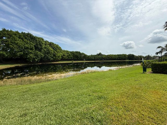 3660 San Simeon Circle, Weston, FL 33331