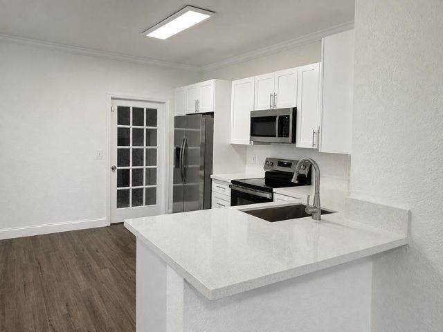 3660 San Simeon Circle, Weston, FL 33331