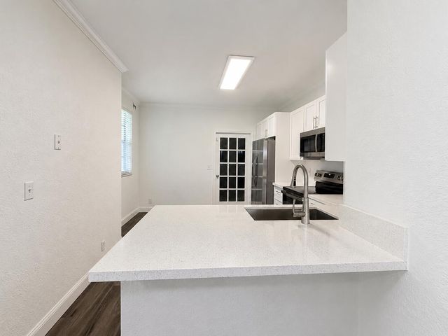 3660 San Simeon Circle, Weston, FL 33331