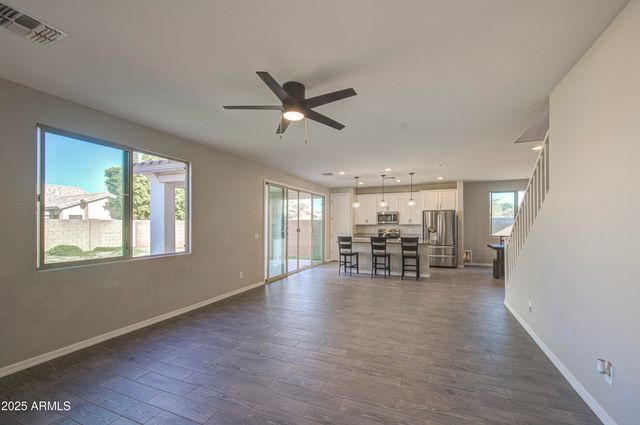 782 E BETSY Lane, Gilbert, AZ 85296