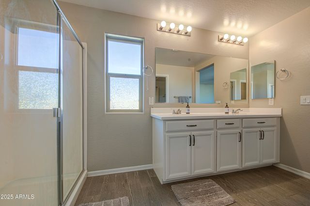 782 E BETSY Lane, Gilbert, AZ 85296