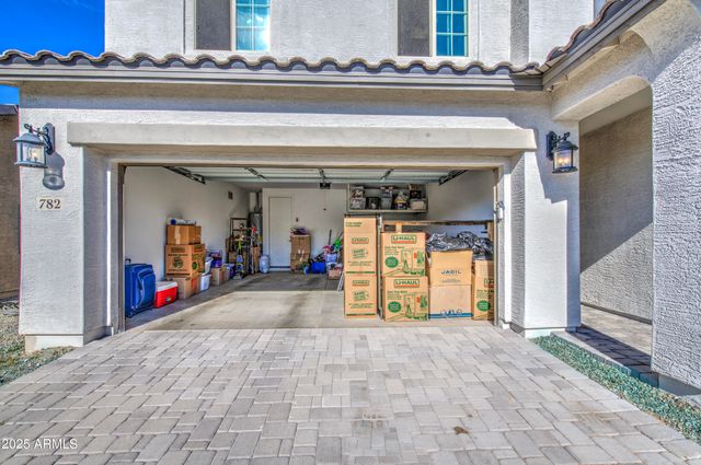 782 E BETSY Lane, Gilbert, AZ 85296