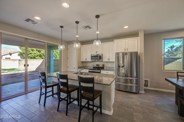 782 E BETSY Lane, Gilbert, AZ 85296