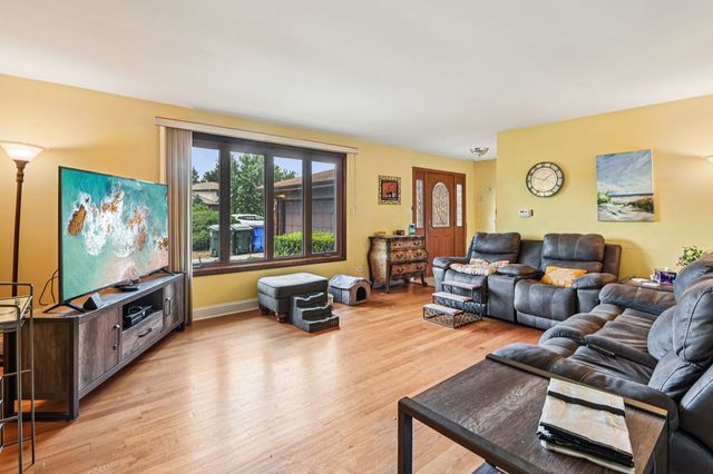 71 Ruggles Court, Orland Park, IL 60467