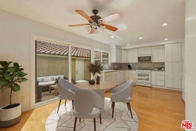 6845 Valley Circle Boulevard 22, West Hills, CA 91307
