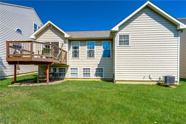 824 Willow Creek Drive, Akron, OH 44333