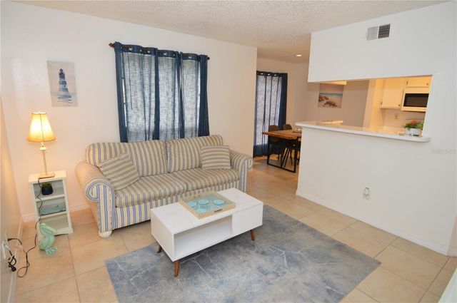8625 MALLARD RESERVE DRIVE 101, Tampa, FL 33614