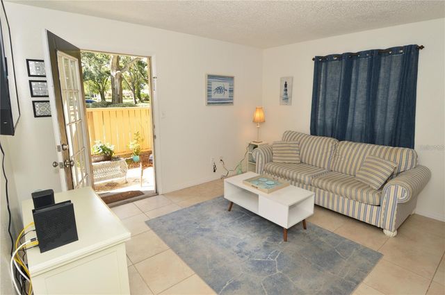 8625 MALLARD RESERVE DRIVE 101, Tampa, FL 33614