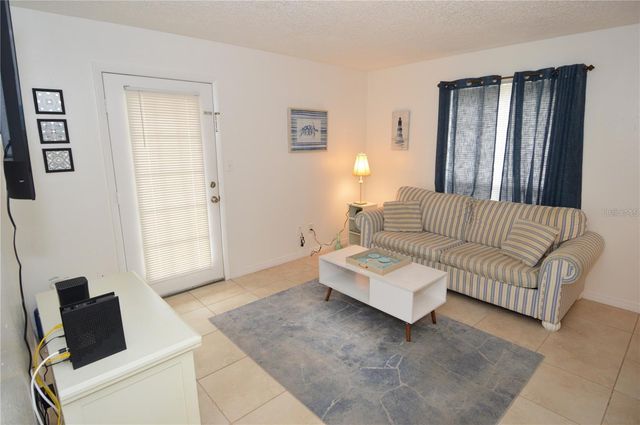 8625 MALLARD RESERVE DRIVE 101, Tampa, FL 33614