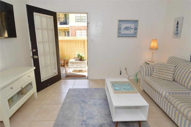 8625 MALLARD RESERVE DRIVE 101, Tampa, FL 33614