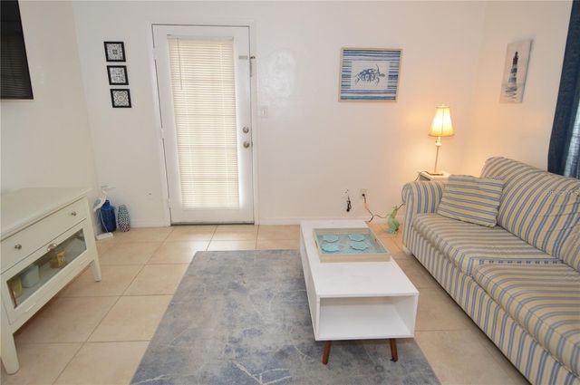 8625 MALLARD RESERVE DRIVE 101, Tampa, FL 33614