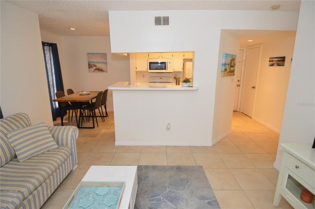 8625 MALLARD RESERVE DRIVE 101, Tampa, FL 33614